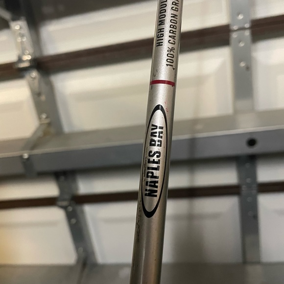 Naples bay hybrid pitching wedge in right handed 
Graphite shaft - Picture 4 of 5